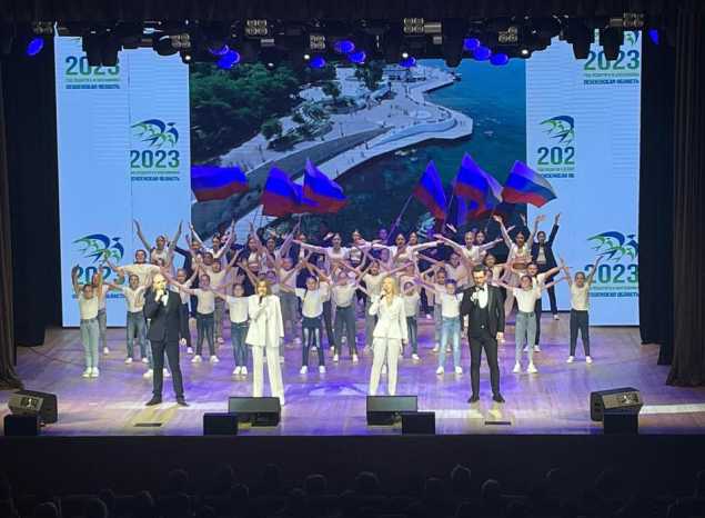 Артисты «Пензаконцерта» выступили в ЦКР «Дом офицеров»